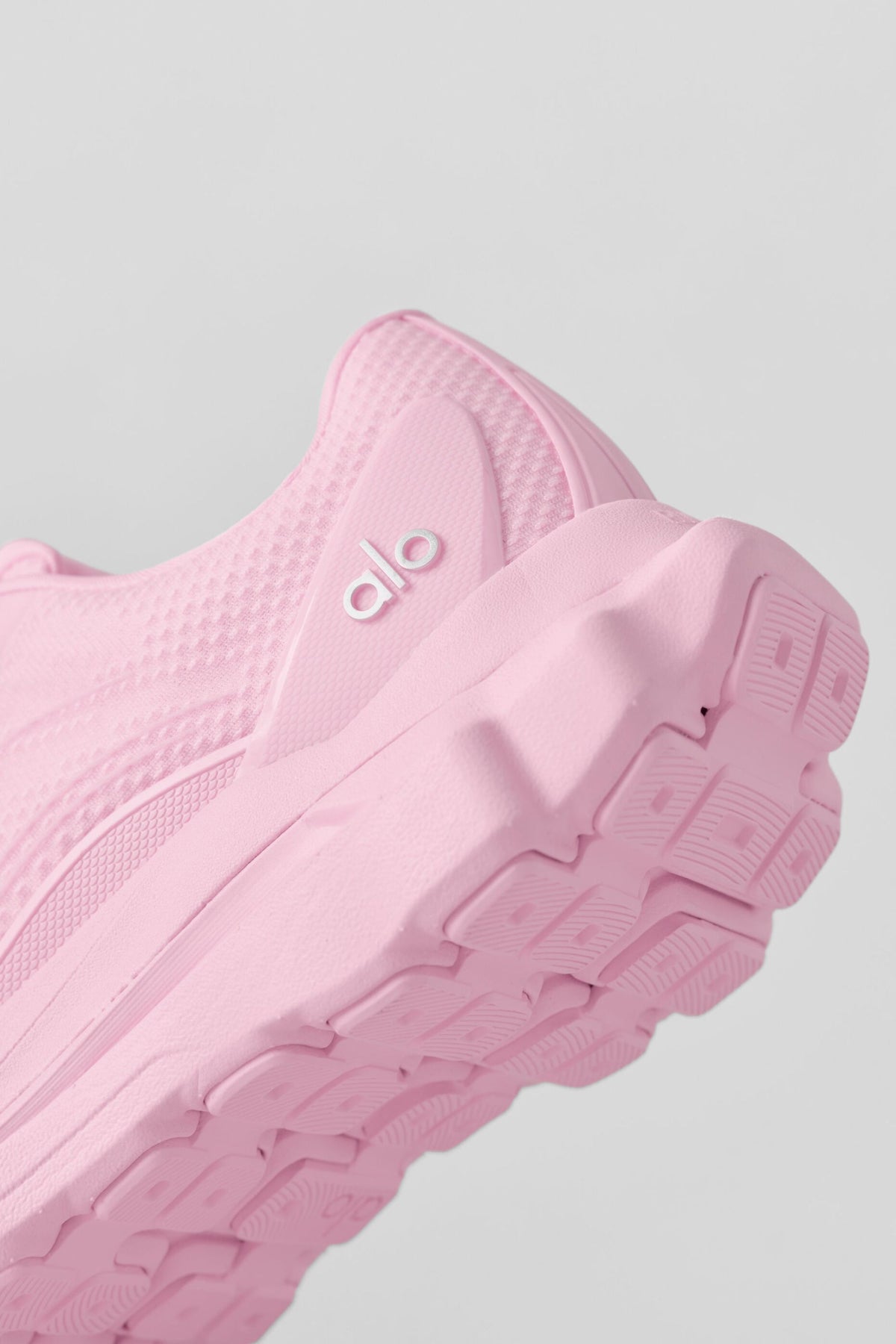 ALO Runner (Unisex) - Pink Marshmallow