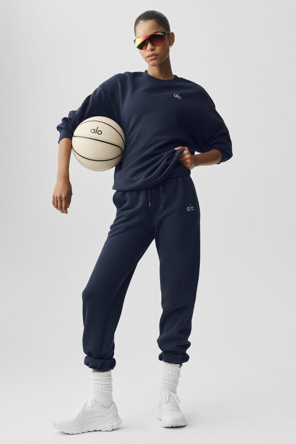 Accolade Crew Neck Pullover - Navy