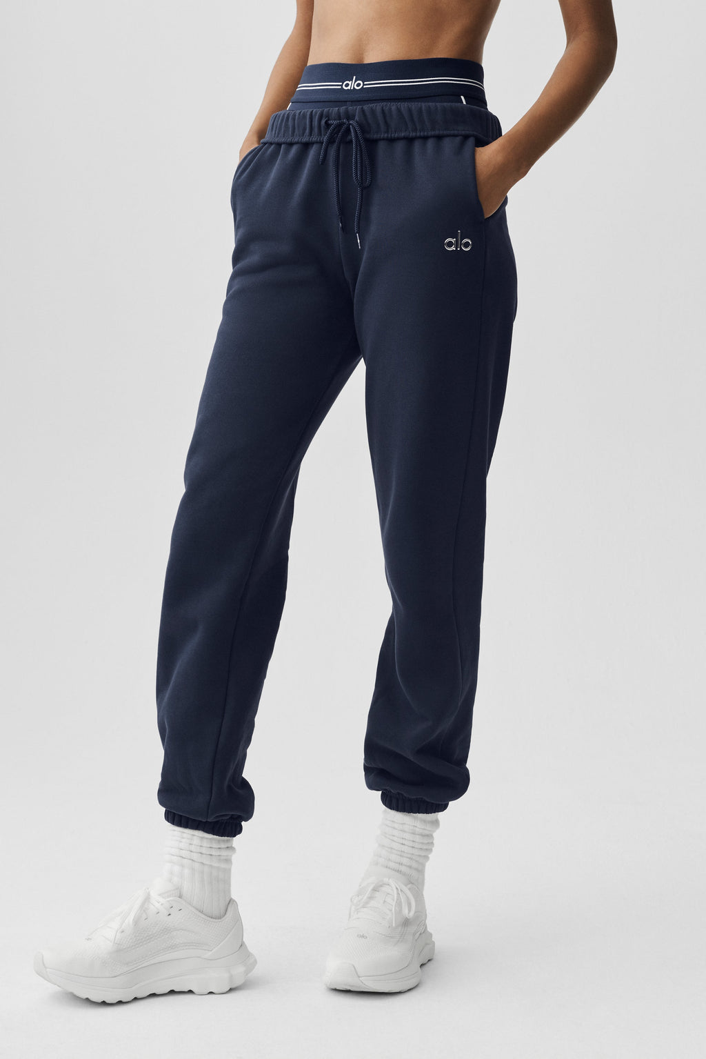 Accolade Sweatpant - Navy