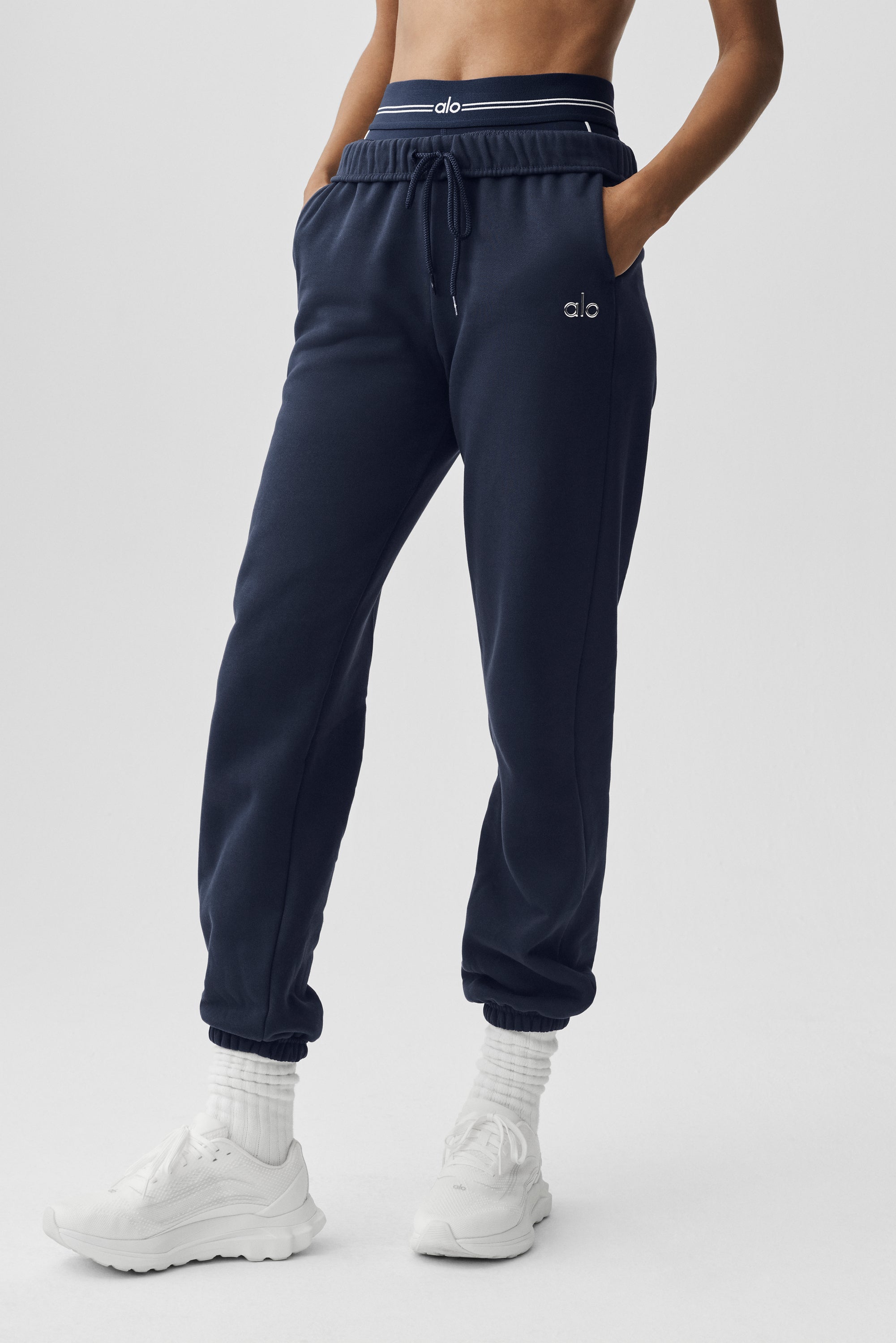 Accolade Sweatpant - Navy