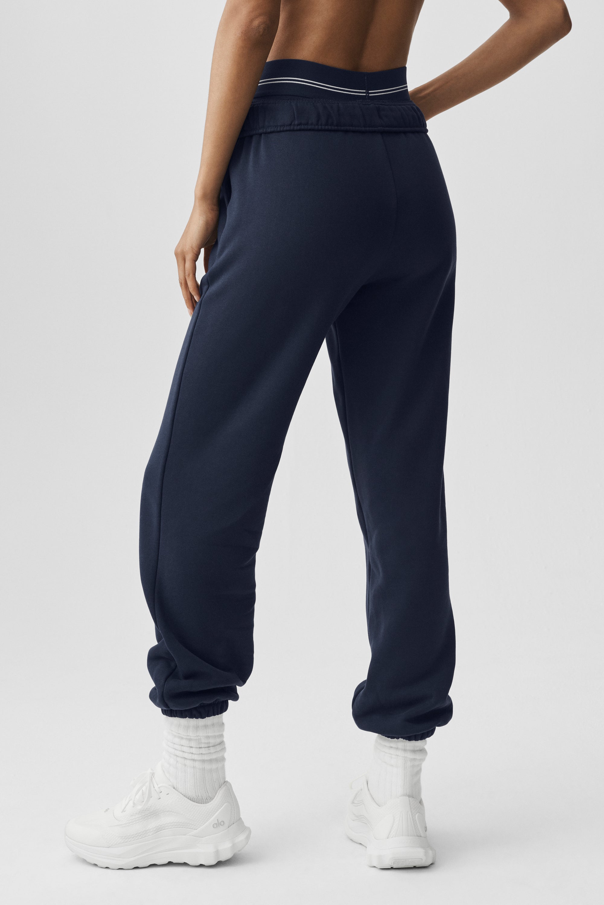 Accolade Sweatpant - Navy