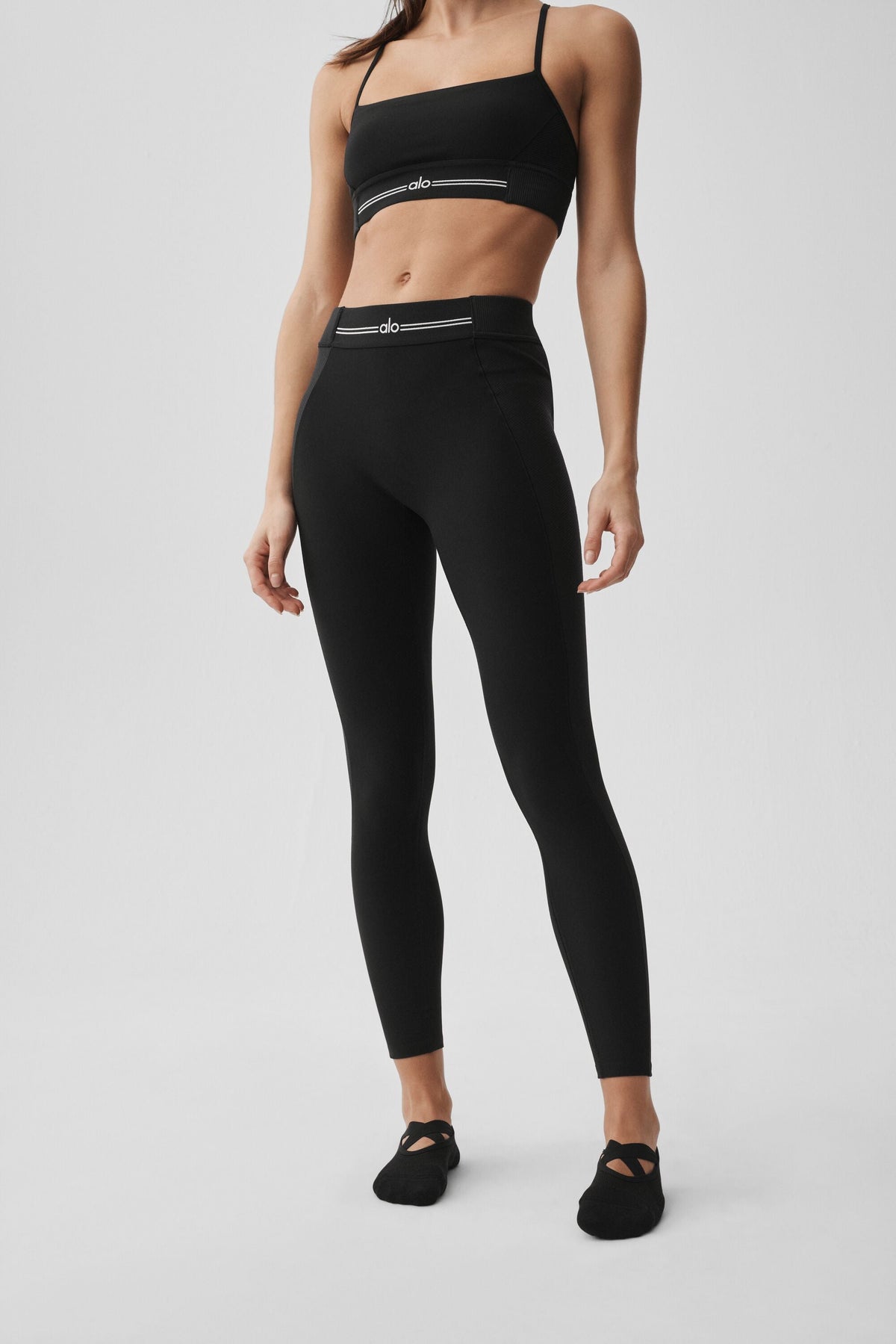 High-Waist 7/8 Relay Legging - Black/White