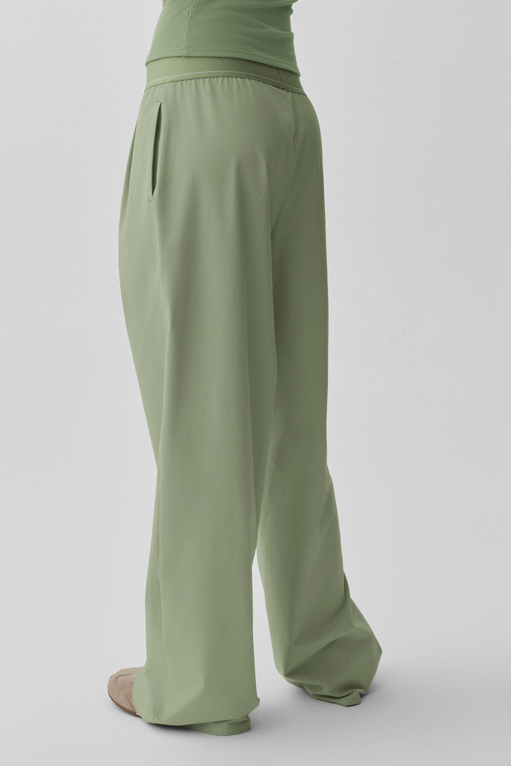 Suit Up Trouser (Long) - Dune Grass